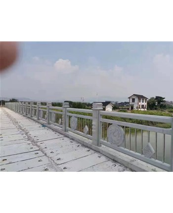 仿木欄桿和其他材質(zhì)欄桿比有何優(yōu)勢？水泥仿木欄桿如何安裝？