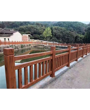 家庭陽臺護欄選擇什么材質(zhì)好？